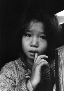 Domon Ken - Rumie 1959. Dalla serie I bambini di Chikuho (Chikuho no kodomotachi) Ken Domon Museum of Photography